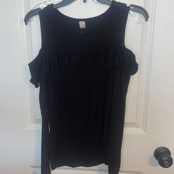 ✨Cold Shoulder Top w/ Ruffles - Picture 3 of 5